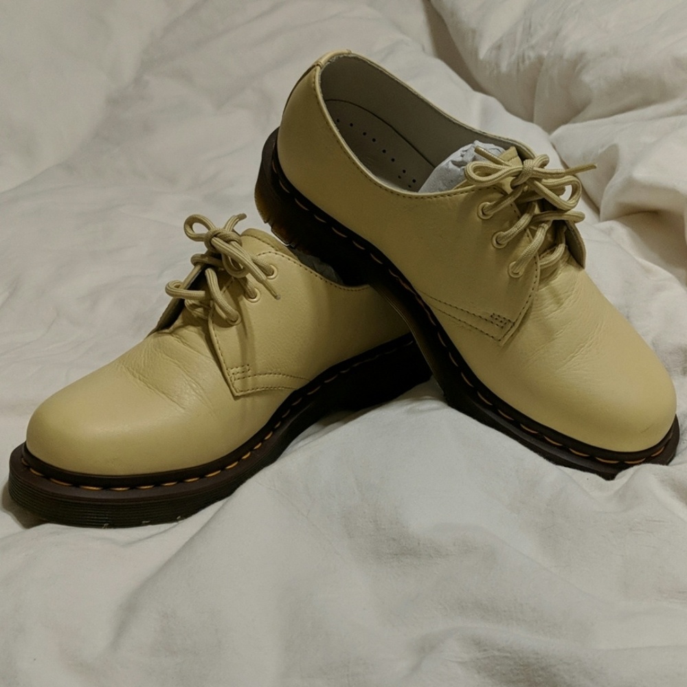 Dr. Martens Virginia Shoe
